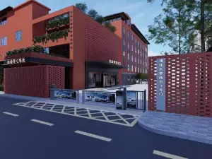 redwall garden hotel