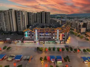 Half Idle Cloud House Homestay (High speed Railway Station Branch)