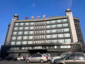凌源龍回首酒店