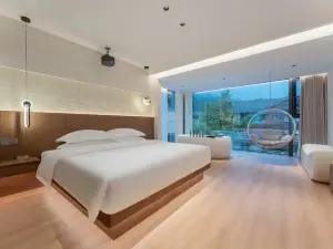 Floral Hotel· Luxury Guest House (Shennongjia Dajiu Lake Store)