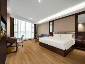 Manzhou International Hotel (Peng'an Branch)