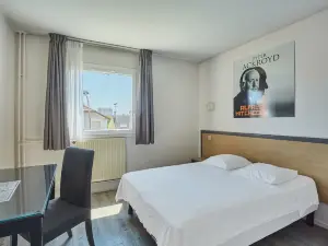 Hôtel Cinépole - Proche Paris