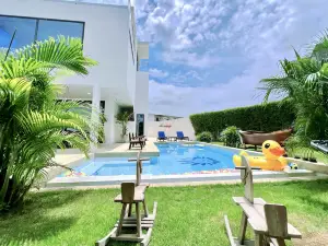 Palm Springs Pool Villa Pattaya by Immediate Holidays