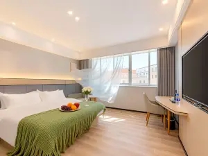 Sakura Four Seasons Hotel