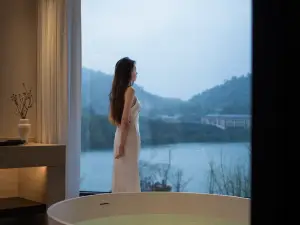 Dongjiang Lake Guishu • HolidayVilla