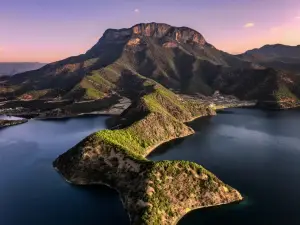 Lugu Lake Yanzuo Lake View Qingshe B&B (Daluoshui Village Branch)