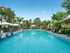 Đồng Nê Tam Cốc Hotel & Resort