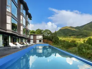 Cloud End Tingyue Vacation Villa