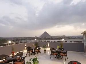 Phoenix Pyramids View Inn