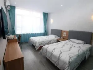 City 118 Chain Hotel (Ulanhaote Wuyi Square Store)