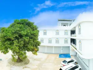 Snowwhite castle hotel