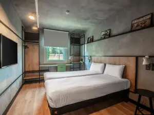 イビス バルセロナ モントメロ グラノリェルス