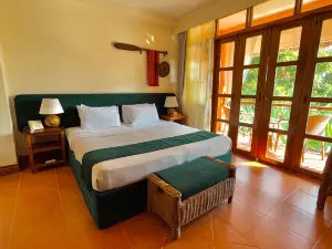 Coco Grove Beach Resort, Siquijor Island
