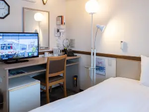 Toyoko Inn Hokkaido Sapporo-Eki Nishi-Guchi Hokudai Mae
