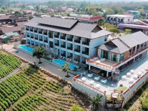 Sand & River Hotel