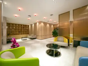 五月陽光飯店（金鐘大雁城店）