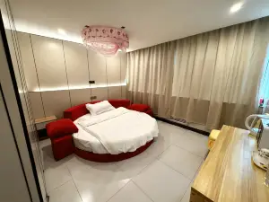 Deling Hateng Peak Hotel