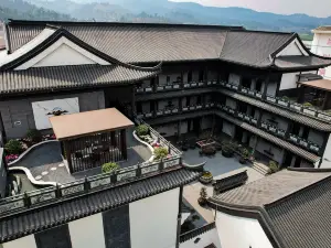 BaiTai Hotel