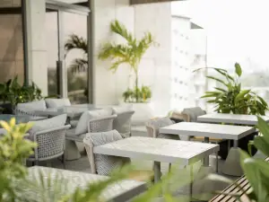 SeSaya Poshtel & Bistro