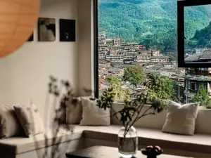 未見·山隅全景美宿（西江千戶苗寨景區店）