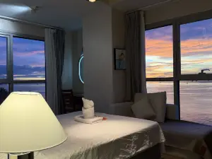Luxury 1 Bedroom Manila BaySunset Airports Okada Solaire MOA with Parking