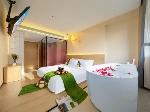 Totoro Elf Hotel (Kunming Old Street Nanping Street Branch)