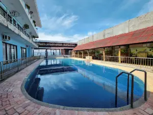 Hidden Valley Beach Resort