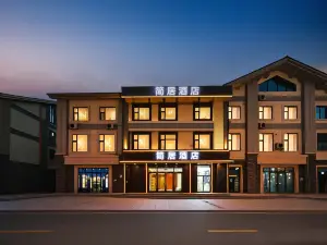 Simple House Hotel