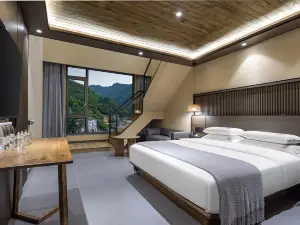 Shennongjia Xixuantang Homestay (Muyuzhen Shennongtan Scenic Area Branch)