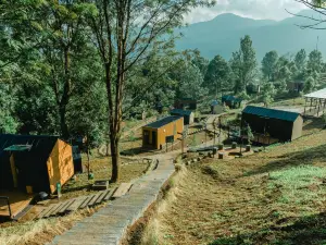 Bobocabin Gunung Mas, Puncak