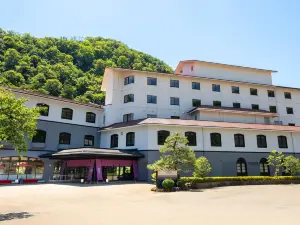 Yamanaka Onsen KAJIKASO