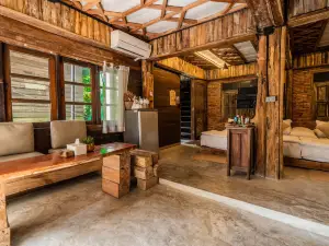 Chaiyapol Homestay