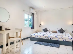 Sloth Hostel Don Mueang