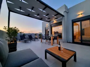 10 Apartments & Suites Athens
