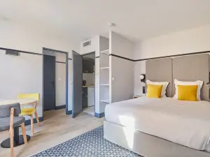 奧達里斯公寓飯店-中庭