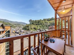 Guiyin Shanju Homestay (Zhaoxing Dong Village Scenic Area)