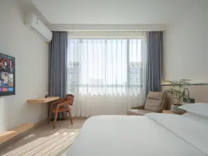 Qujing 1 +1 Express Hotel