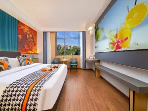 丹戀斯LY酒店（步步高廣場湖南理工職業技術學院店）