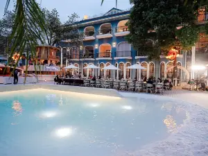 Magic Live Garden Hotel
