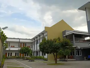 RR - 2 Syariah Hotel SLG