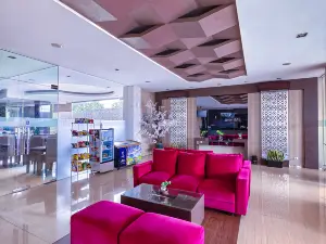 Viva Hotel Kediri, Azana Hotel Collection
