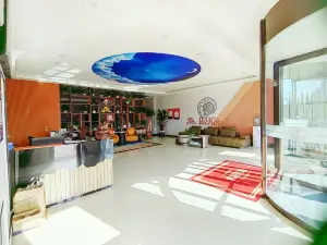 셸 호텔(우란차부 고속철도역 지닝 류중)