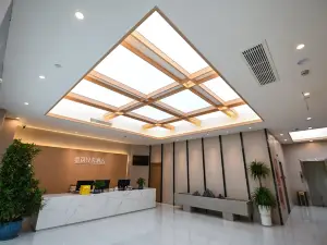 Yazhu Light Luxury Hotel