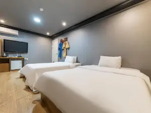 크리스탈모텔