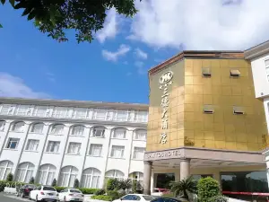 San Tos Hotel