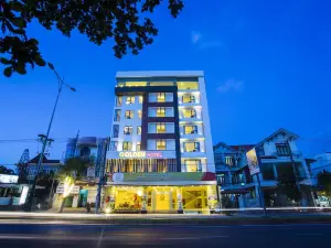 Golden Quang Tri Hotel
