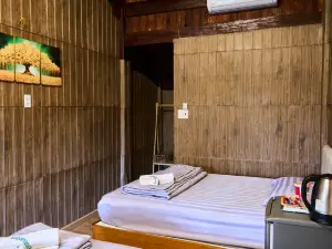 Bau Trang U&ME Glamping Resort
