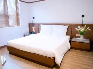 Toan Cau Hotel