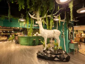 ไฟน์เดอร์ส โฮเทล ฟูเฉียน