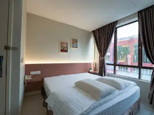 Green Hotel